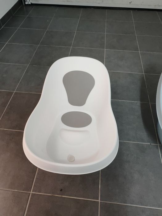 Duas Banheiras bebé