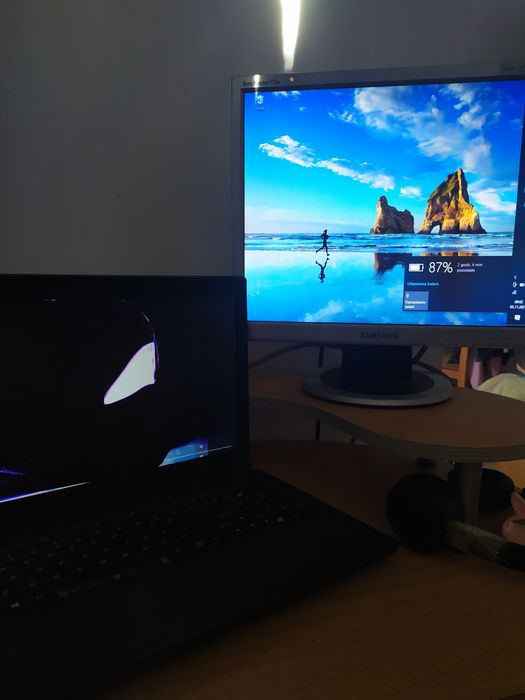 LAPTOP LENOVO B575E 4GB RAM 2X1,75GHZ 500GB HHD, Radeon HD 7340