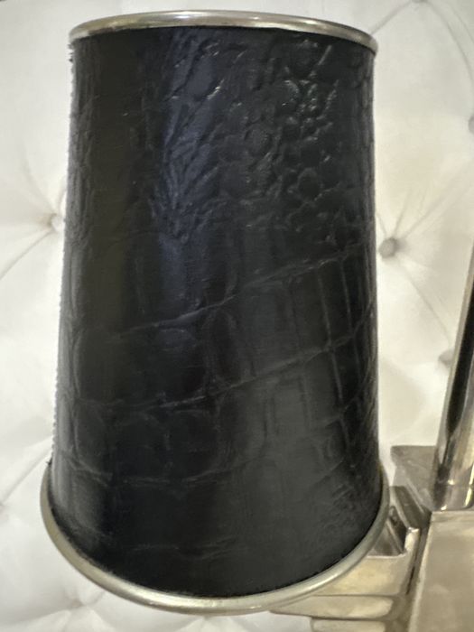 Candeeiro de mesa em inox da kare Design