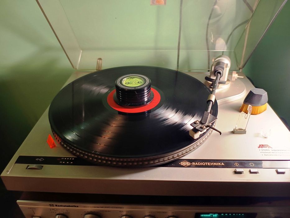 Винтажный проигрыватель Ария-102-стерео Radiotehnika навароченный