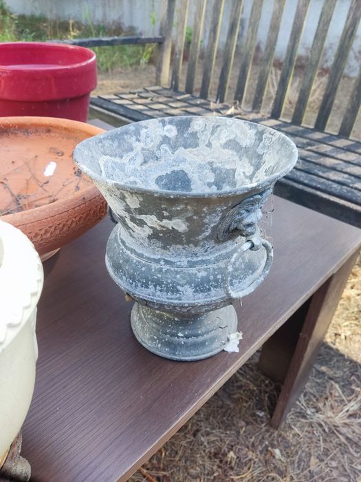 Vasos de exterior variados para venda