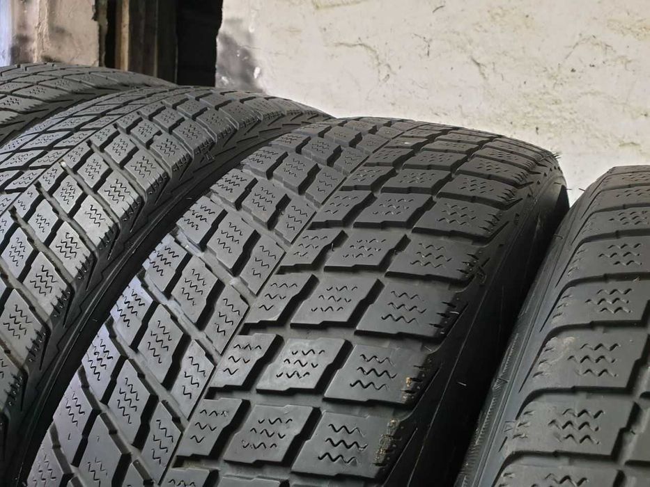 Cztery Opony zimowe 235/60R17 5,8mm Nexen WinGuard SUV