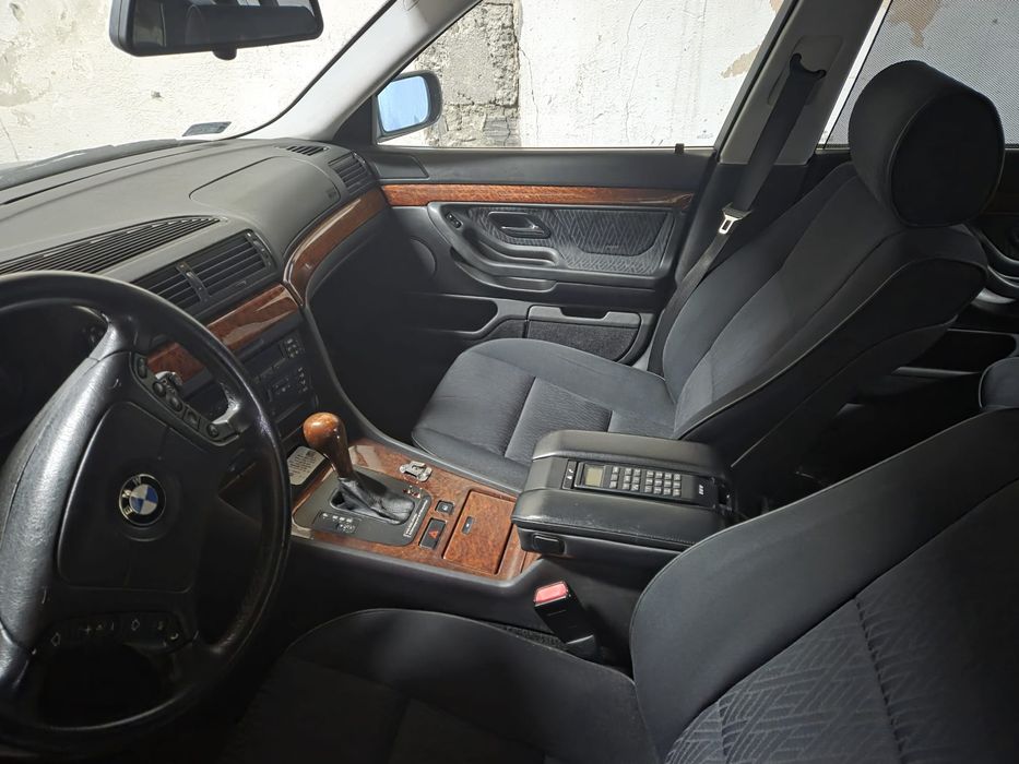 Bmw e38 735i long