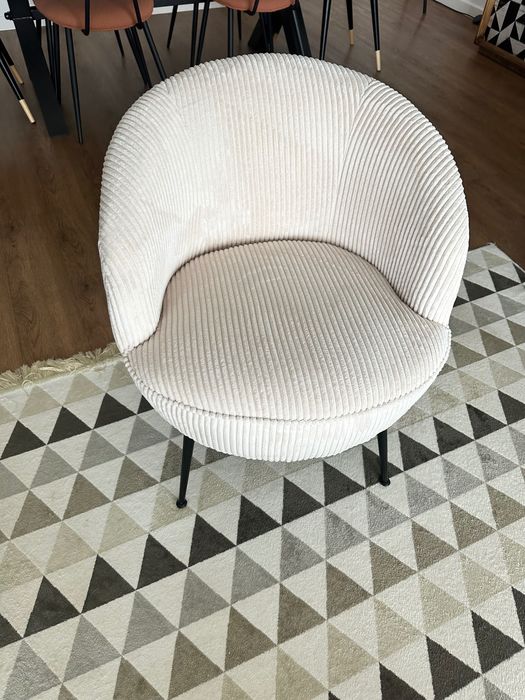 Poltrona creme como nova