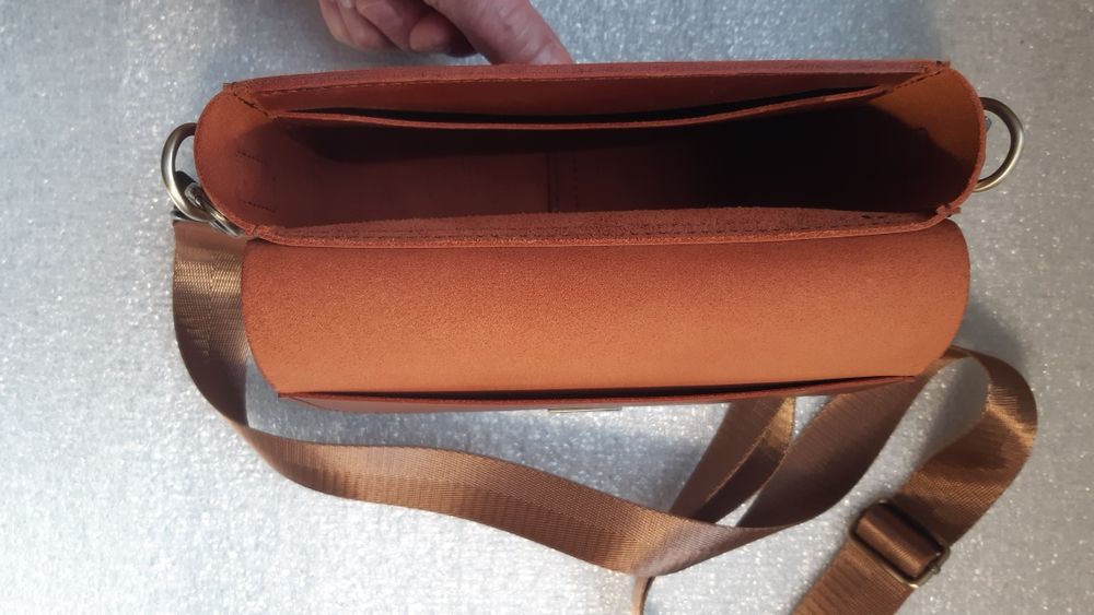 Женская сумочка из натуральной кожи.