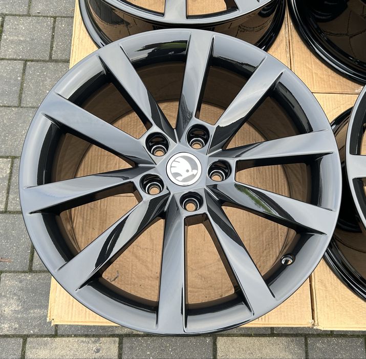 Oryginalne felgi Skoda 18" 5x112 Octavia Superb RS 5E0 Golf GTI