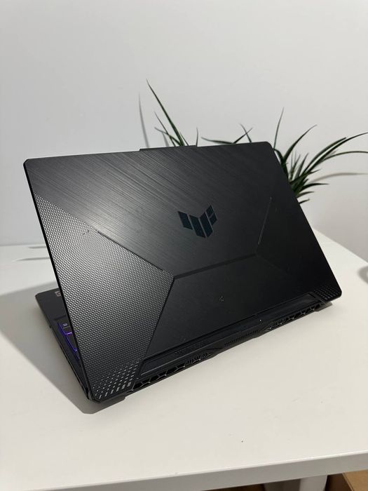 RTX 3060 6gb + R7-5800H • Asus TUF 15,6" 144hz •16gb/512 ssd