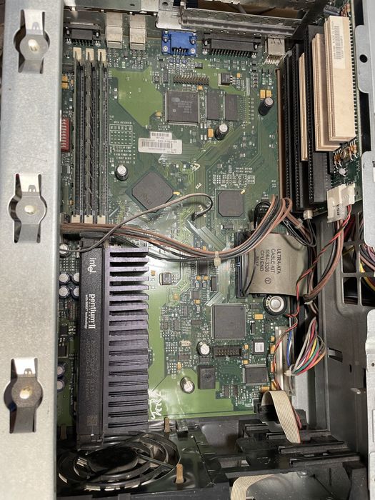 Продається системний блок hp vectra pentiumII 333mmx