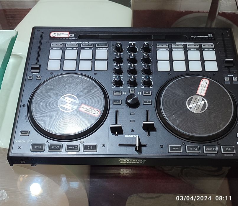 Controladora do DJ423864246416844803