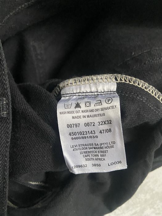 Bootcut,flared, levis total deep black