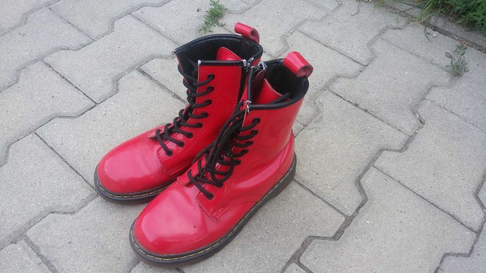 Buty na obcasie, sandały oraz zimowe
