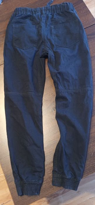 Spodnie chłopięce 146