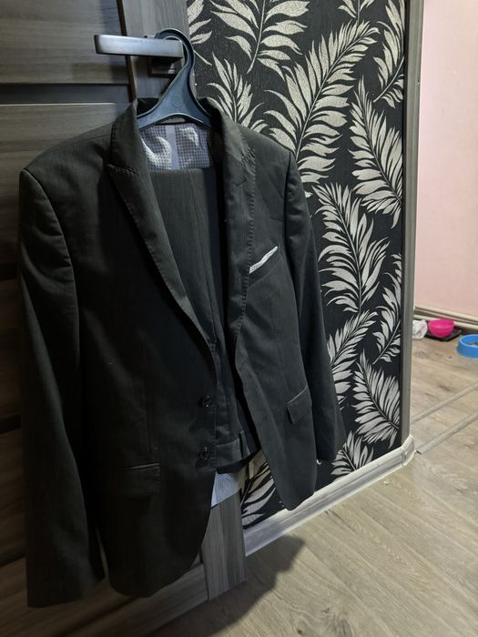 Діловий костюм Zara чоловічий (піджак, брюки)