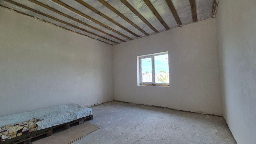 Великий будинок у Немішаєвому під чистову