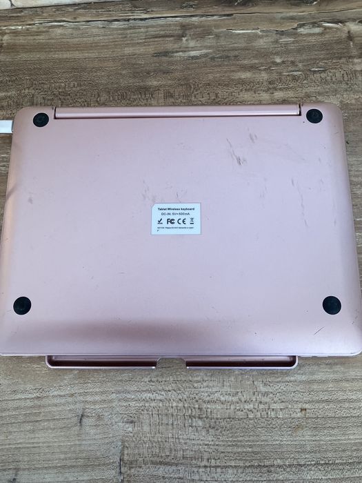 Etui z klawiaturą na iPada