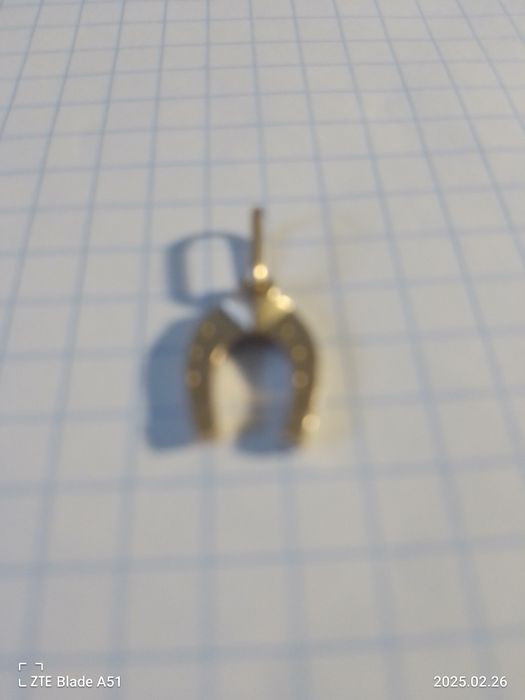 Продам кулон золотий