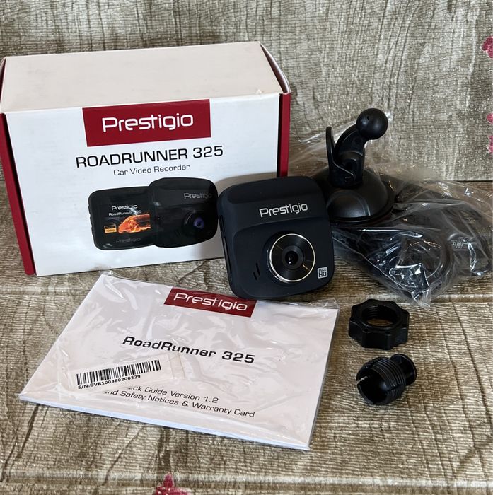 Видеорегистратор Prestigio Roadrunner 325, абсолютно новый