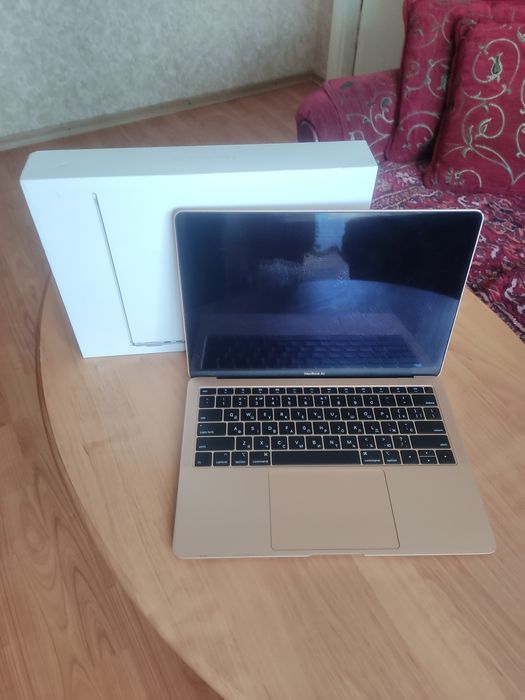 Apple MacBook Air 13" Retina (A1932) 256GB