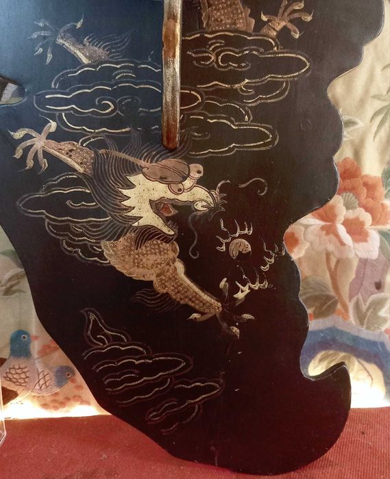 Bonito e Antigo Par de expositores Chineses, em madeira lacada,