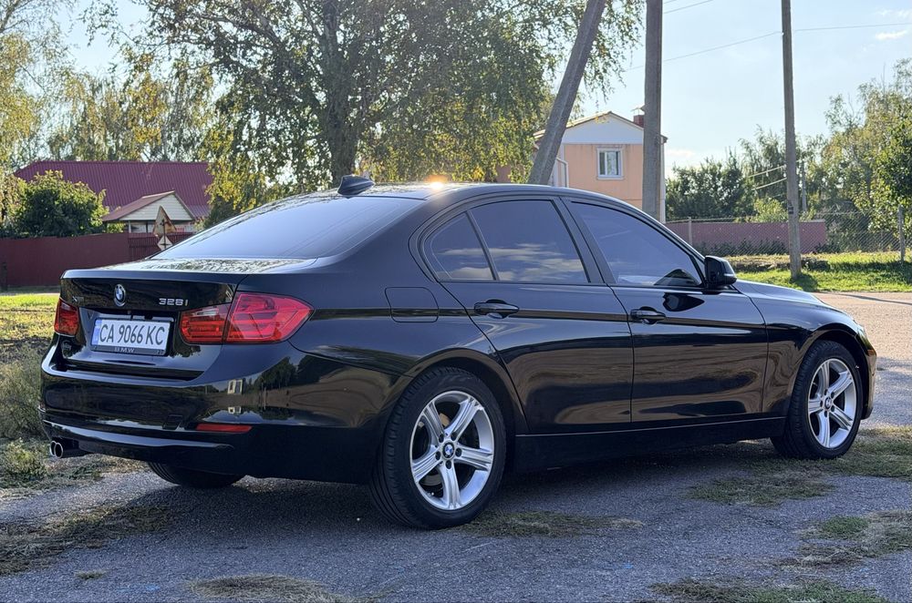 BMW 328i xDrive 245 к.с.