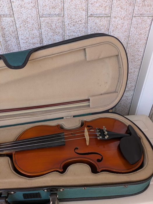Full-size Violin64298013980419121