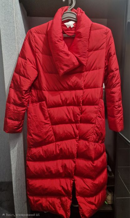 Ефектне червоне пальто пуховик ковдра пухове пальто М розмір