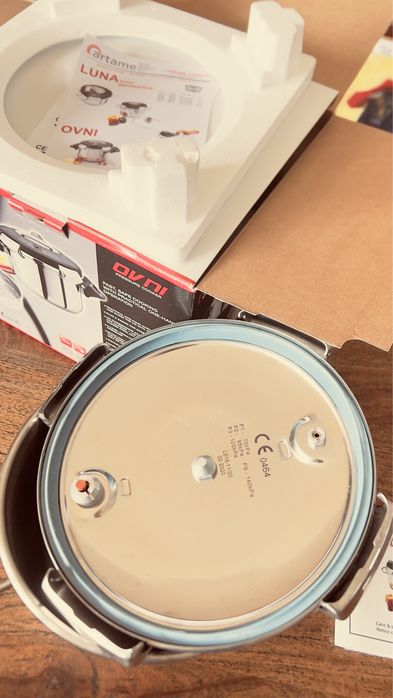 Panela de Pressão Artame 6L