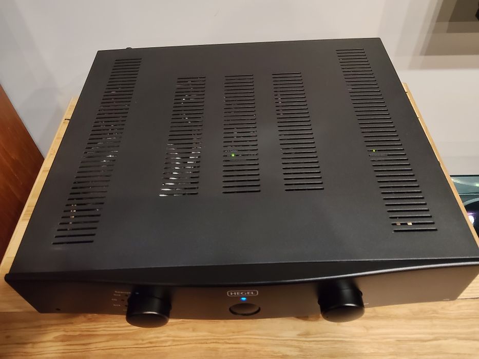 Wzmacniacz Hegel H70 z Dac, XLR, toslink, coaxial