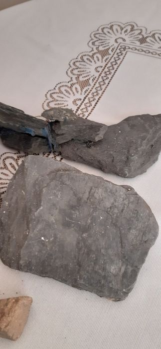 Kamień, łupek i Książka do akwarium