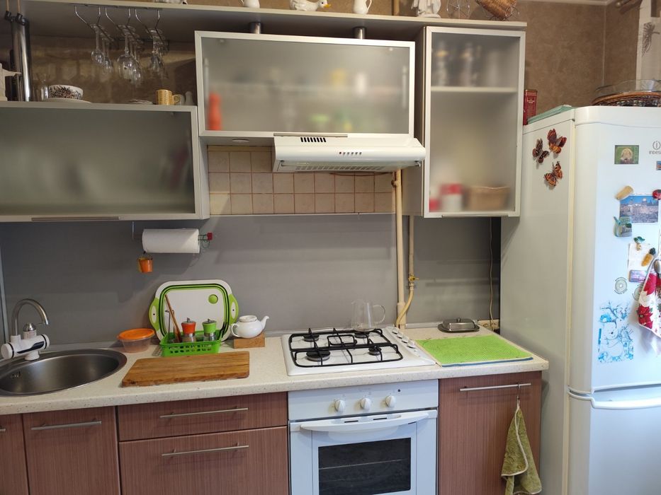 Аренда! Сдам комнату с лоджией в квартире, ж/м Красный Камень