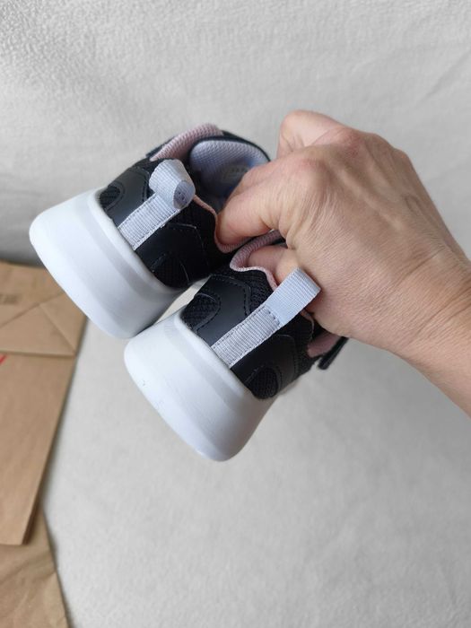 Кроссовки Skechers (США) р. 28 стелька 19 см