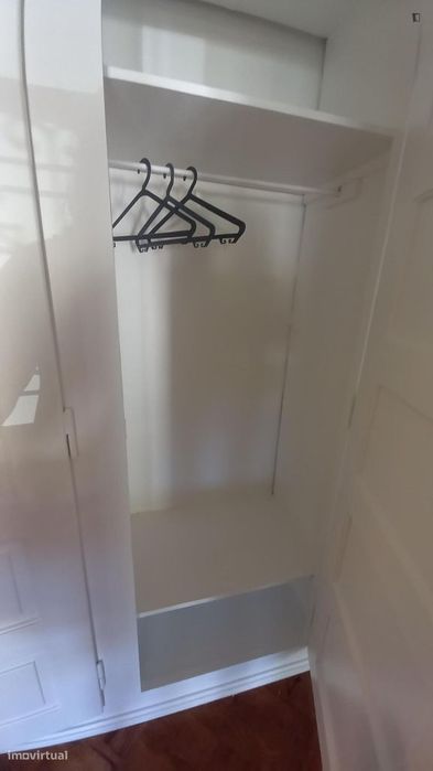 Quarto - localizado em Entrecampos Lisbon