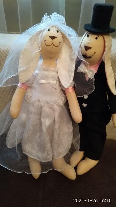 Свадебные зайцы. Весільні зайці.