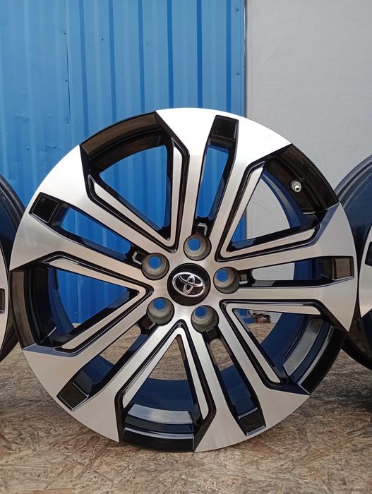 Felgi aluminiowe 5x114,3 R18 ET35 TOYOTA PRIUS+ RAV4 AURIS VERSO C-HR