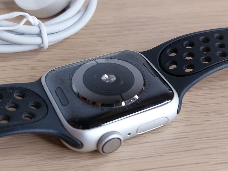 Apple Watch Series 4 Nike 40mm GPS