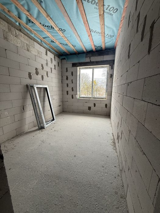 Таунхауси в Ворзелі з великими дворами! Газ! Навпроти ліс!