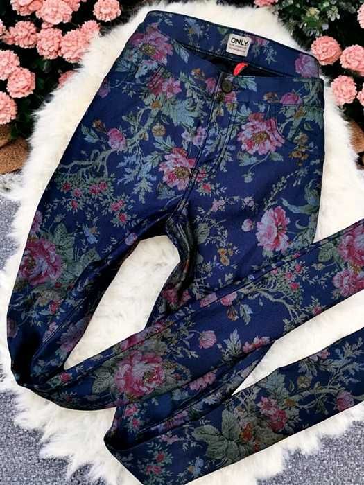 Spodnie Jeansy Granatowe Kolorowe Kwiaty Róże Floral Boho Hippie Retro