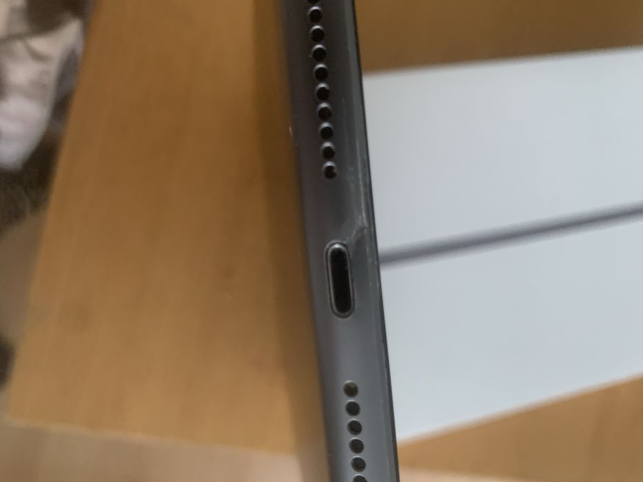 iPad 7ª Geração 128GB – Wi-Fi + 4G