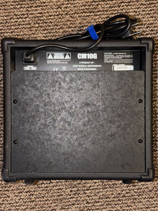 Комбопідсилювач Cort CM10G