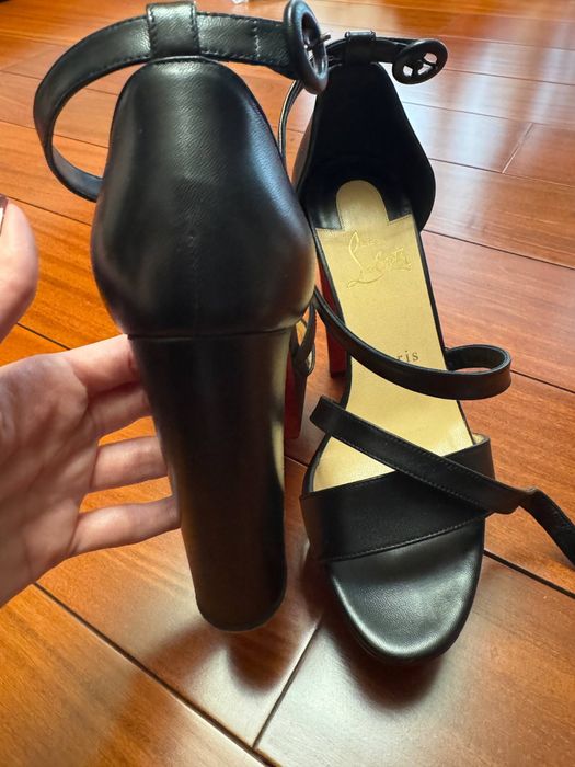 Босоніжки Christian Louboutin, оригінал, р 38 (24см), є рідна коробка!