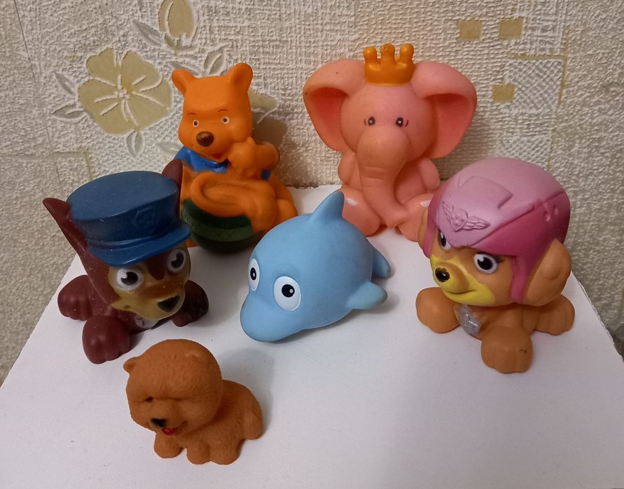 Резиновые фигурки игрушки-пищалки