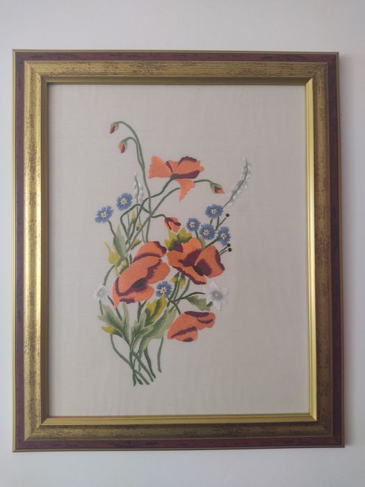 Bordados sobre linho dos Acores