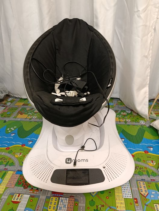 Укачивающий центр 4moms