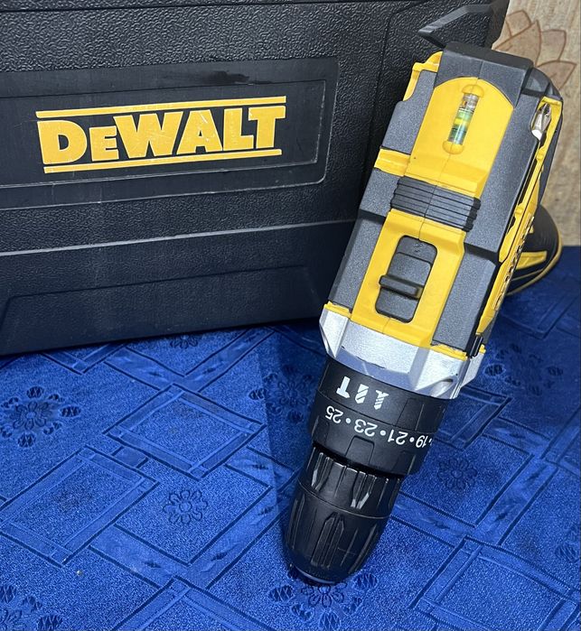 DeWALT DCD680 Шуруповерт 12V 2 АКБ Кейс