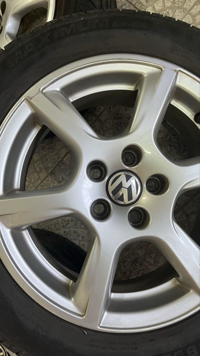 Jantes originais volkswagen Polo – R15 + pneus 195