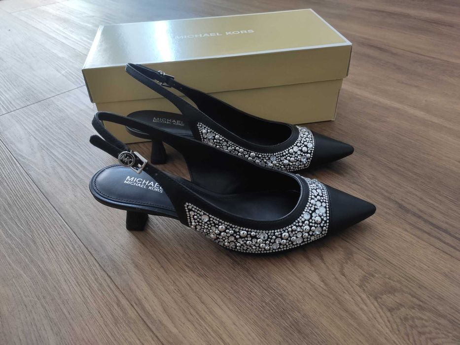 Michael Kors amali kitten pump 6M