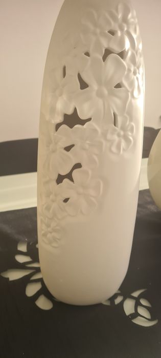 Wazon dekoracyjny biały