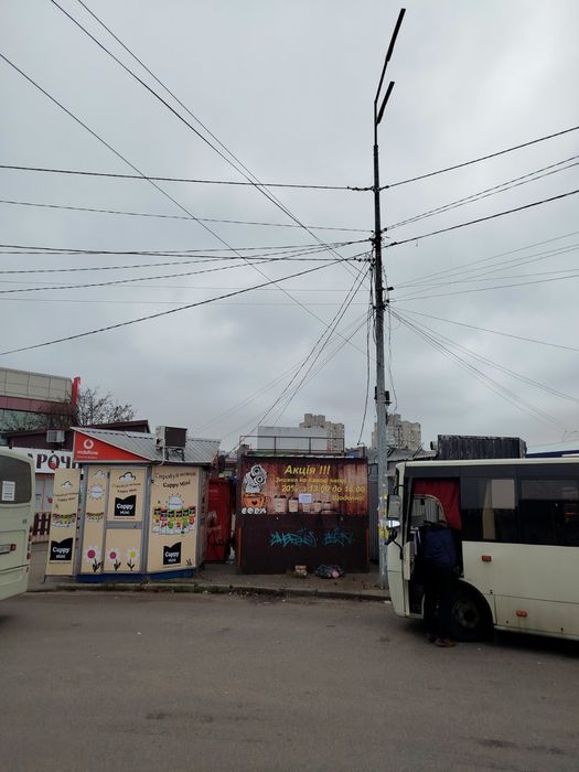 Оренда мафу метро Дарниця біля входу в метро міст вже відкритий 8м²