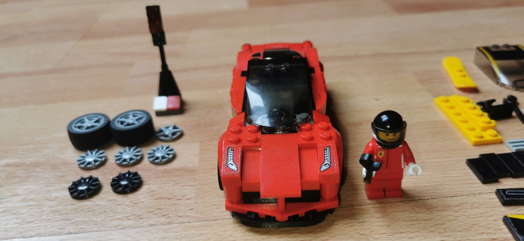 LEGO® Speed Champions 75899, LaFerrari i 75909, McLaren P1
