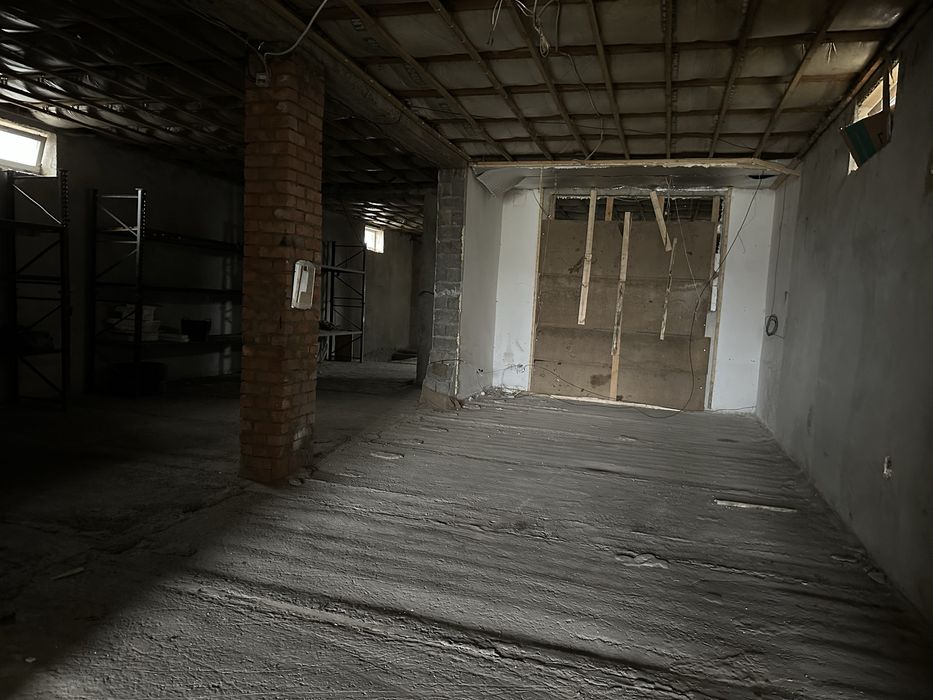 Здам приміщення під склад вул. Набережна 290м2